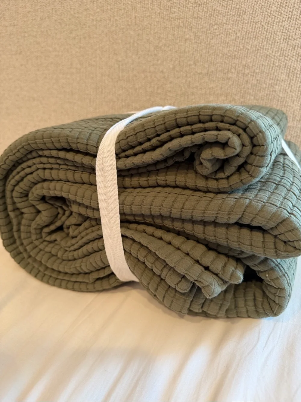 Quince Organic Ribbed Cotton Coverlet In Olive, King/Cal King